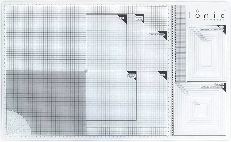 Tonic Studios – Glass cutting mat A3