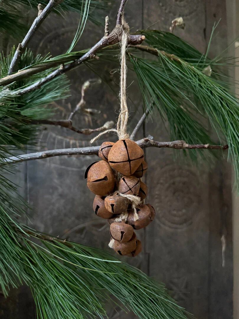 Belletjes hanger roest Belletjes hanger roest