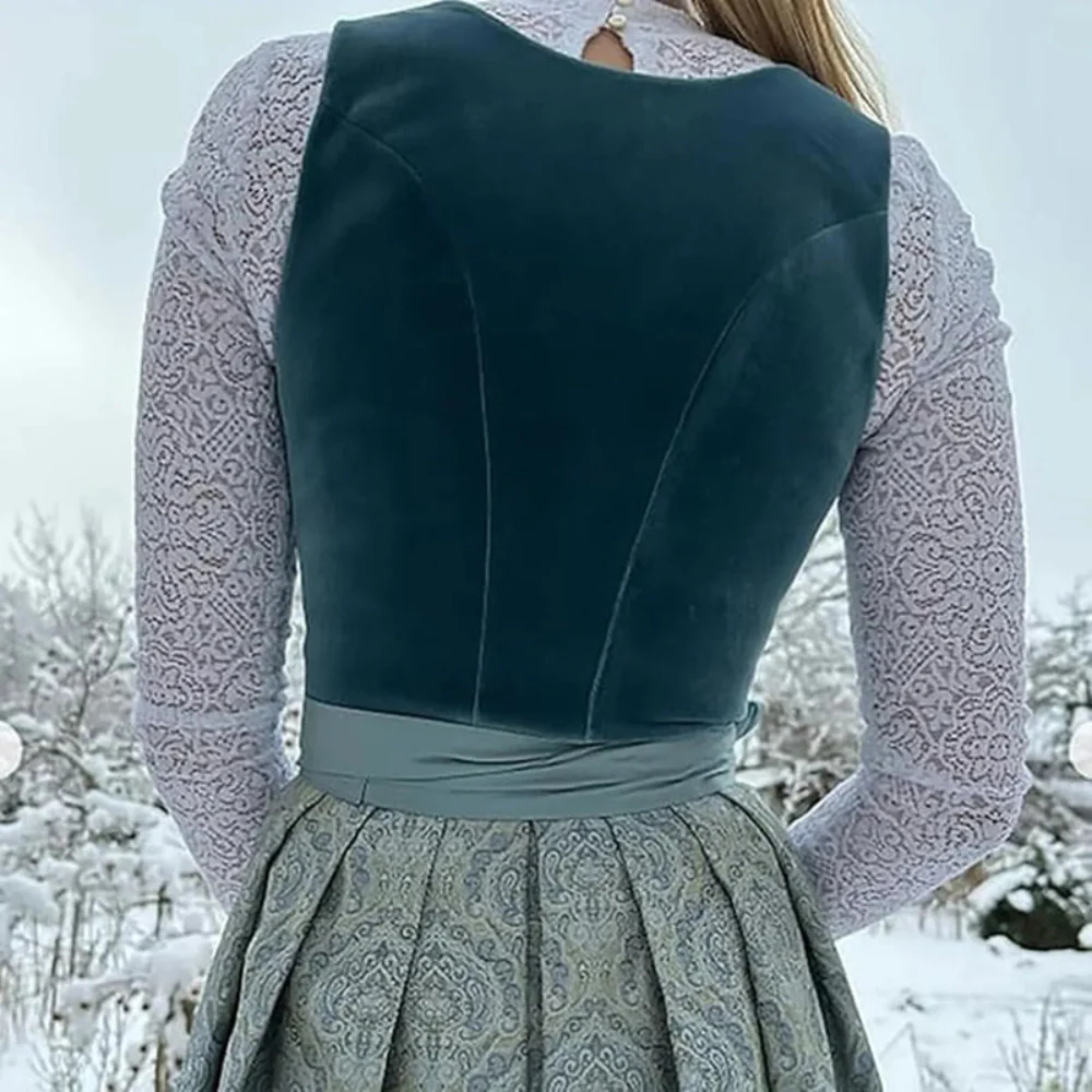 Geborduurde Dirndl Jurk voor Dames – Traditionele Stijl met Moderne Accenten - Afbeelding 3