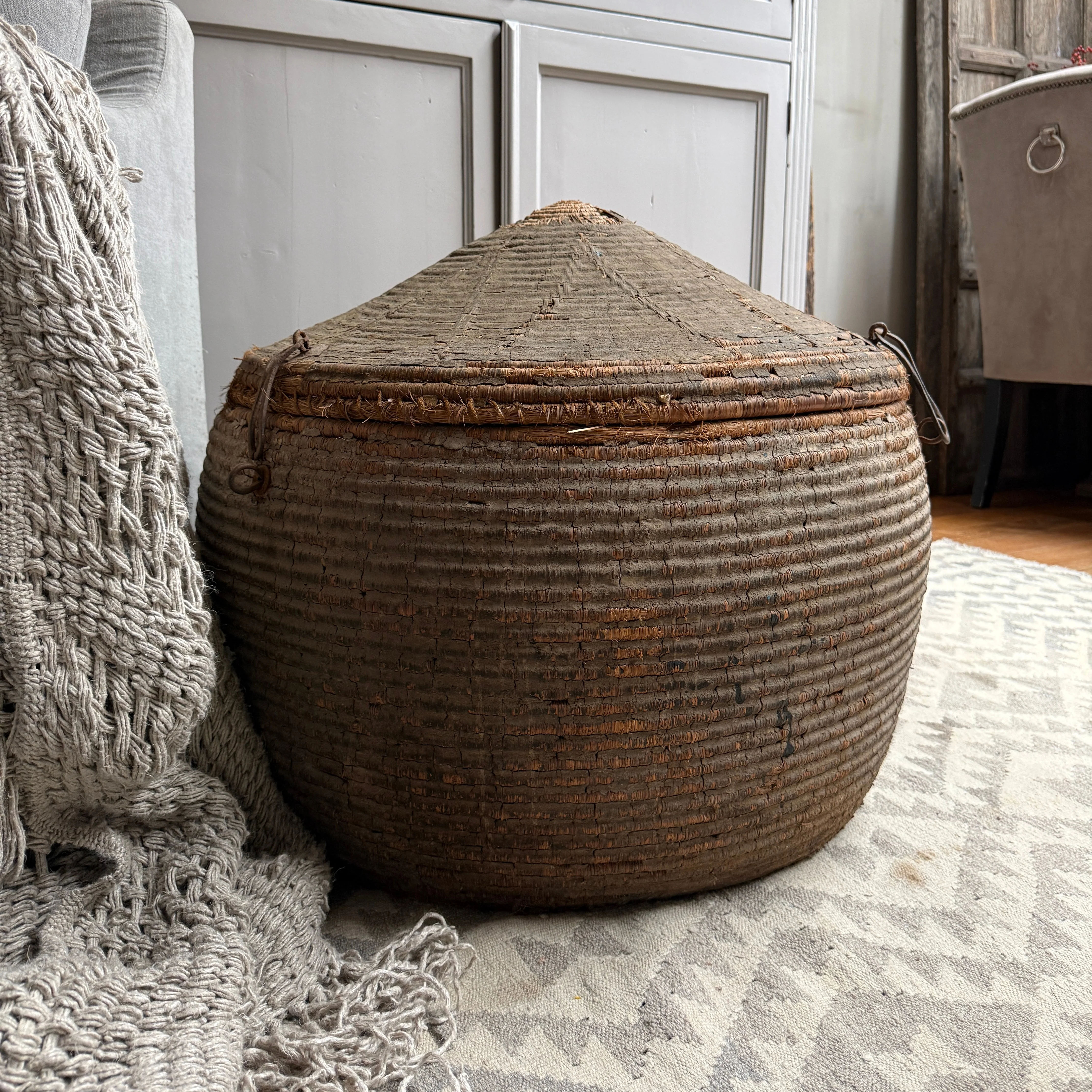 Oude originele mand / dessert basket Oude originele mand / dessert basket