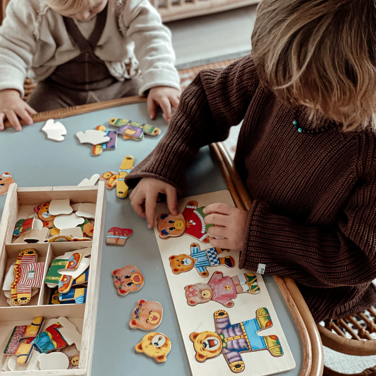 Houten Puzzel voor Kinderen – Creatieve Outfit Combinaties voor Cognitieve Ontwikkeling - Afbeelding 2