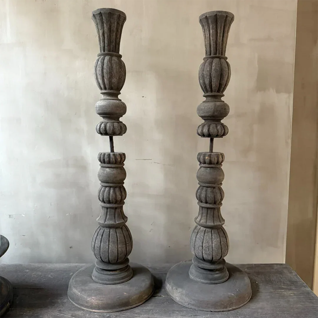 Grote houten kandelaar