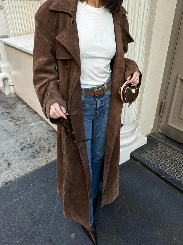 Trenchcoat Suède Elvira – Tijdloze Elegantie met Moderne Twist