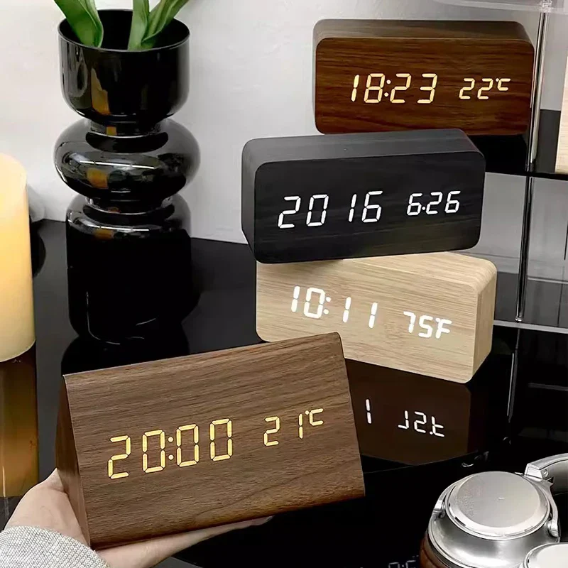 Wekker – WoodWatch – LED Display – Spraakbesturing