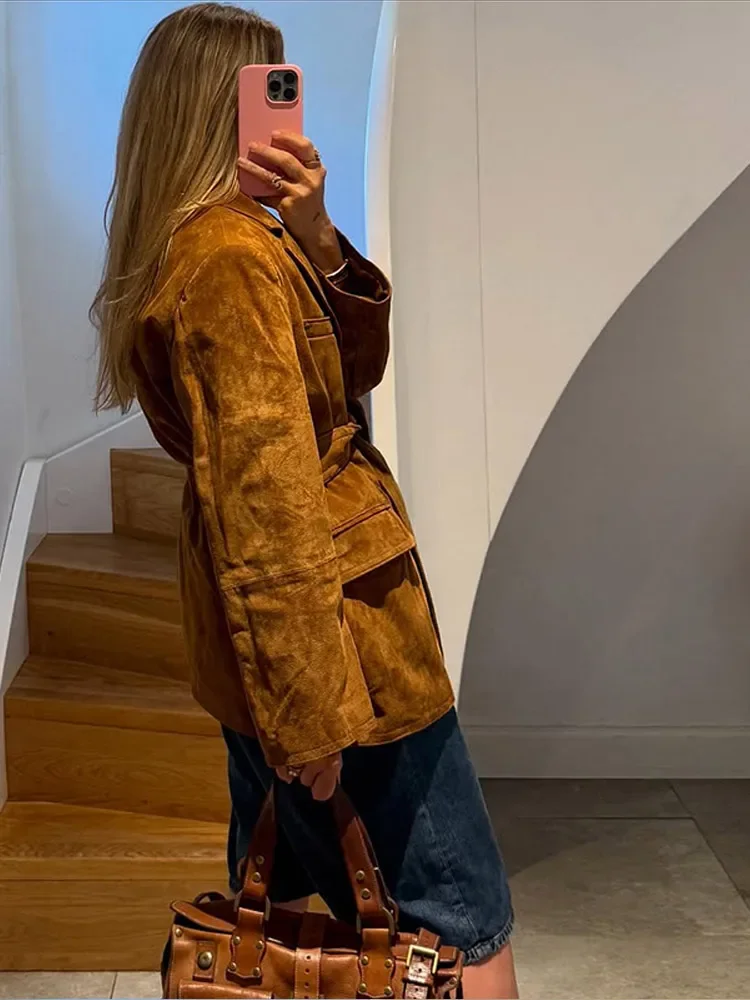 AutumnElegance Dames Suède Jas – Gecoat Model met Riem en Zakken - Afbeelding 3