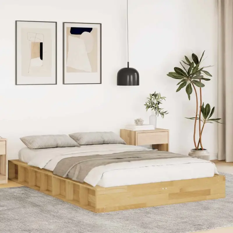 Bedframe in massief eikenhout voor een sterke en duurzame slaapkamer