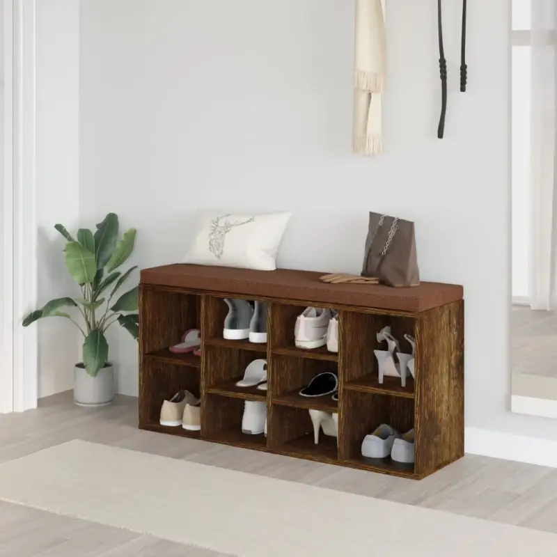 Berg je schoenen op met deze trendy bewerkt hout schoenenbank