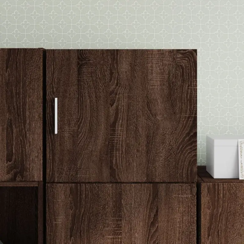 Decoratieve wandkast van bewerkt hout met duurzame en stabiele afwerking