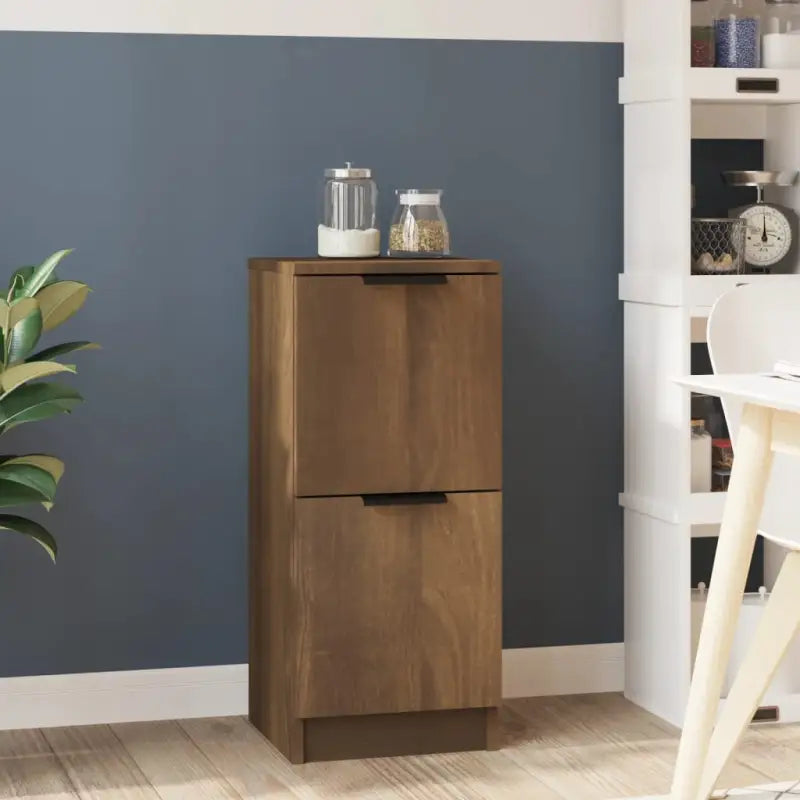 Dressoir met bewerkt hout voor een minimalistische uitstraling