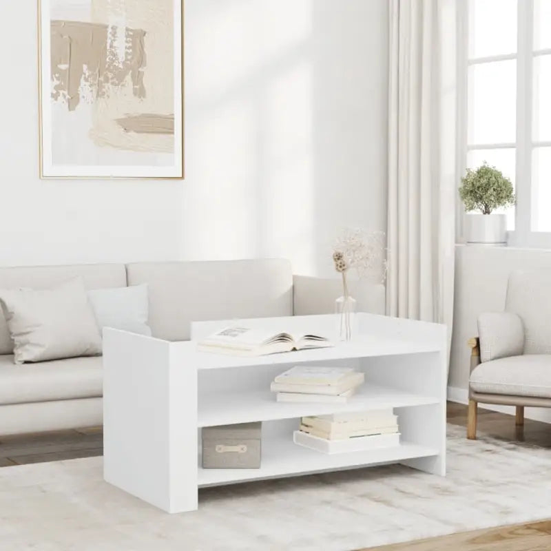 Eenvoudig schoon te maken salontafel van bewerkt hout met elegante uitstraling