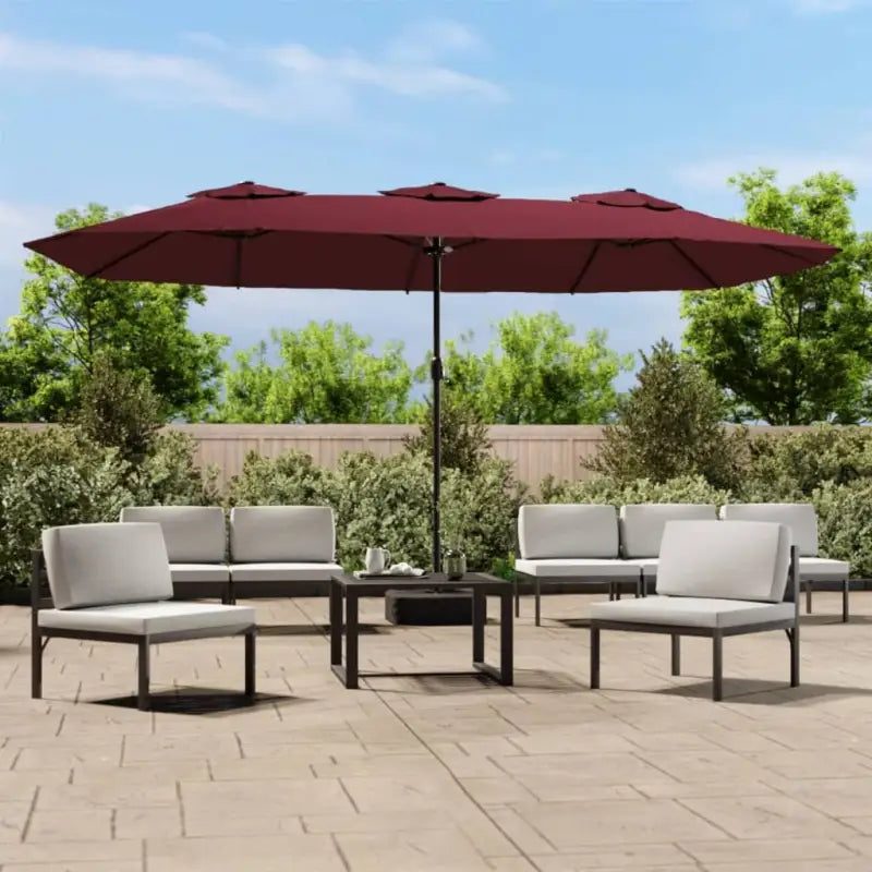 Elegante dubbele parasol voor schaduw en uv-bescherming