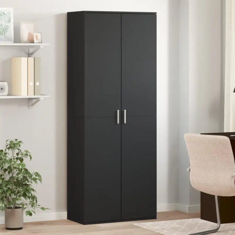 Elegante hoge kast van bewerkt hout die gemakkelijk schoon te maken