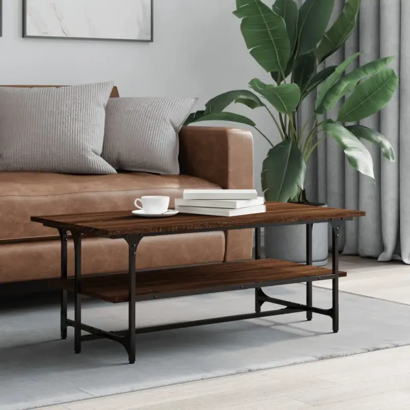 Elegante salontafel van bewerkt hout voor een moderne woonkamer