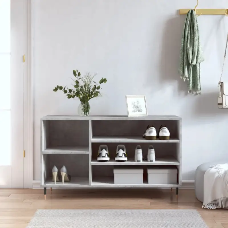 Elegante schoenenkast met bewerkt hout en metalen poten voor ordening