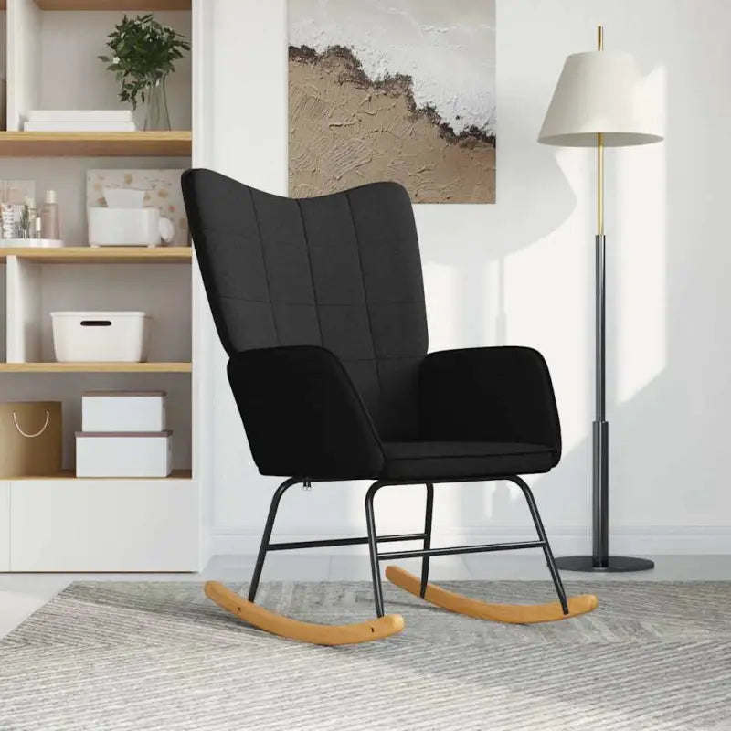 Elegante Schommelstoel met Blokpatroon voor een Modern Interieur