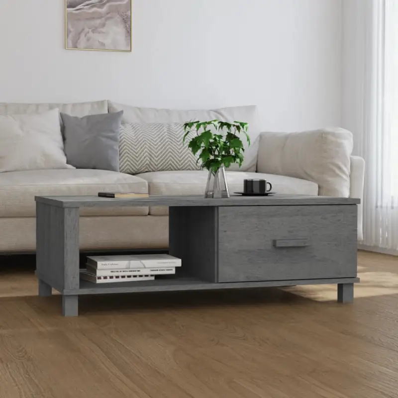 Houten salontafel van massief grenenhout voor een stijlvolle woonkamer