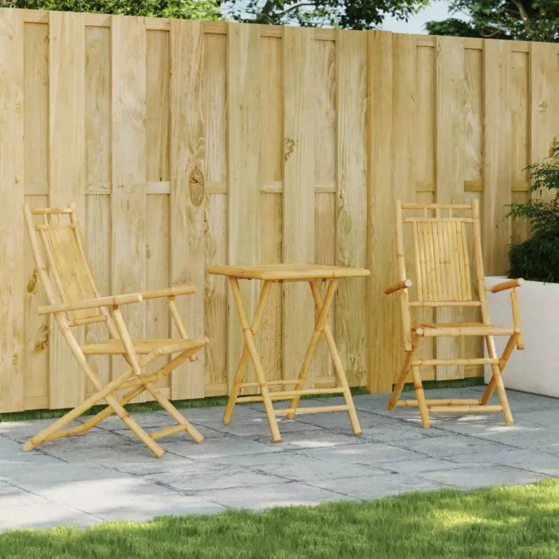Inklapbare tuintafel en inklapbare tuinstoel voor gezellige buitenmomenten