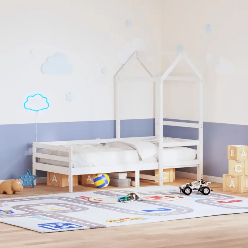 Kinderbedhuisje met open zijdeur in massief grenenhout