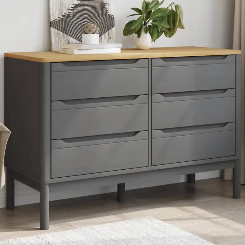 Klassieke commodes met massief grenenhout en houten poten
