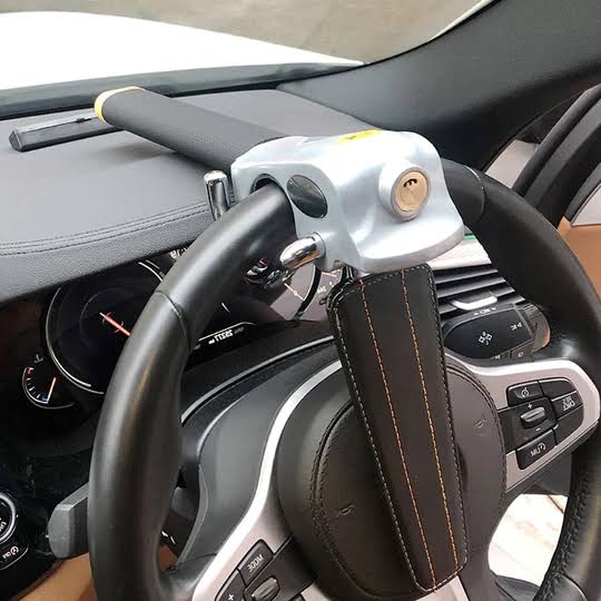 Verstelbaar Autostuurslot met Drievoudige Vergrendeling – Sterke Diefstalpreventie