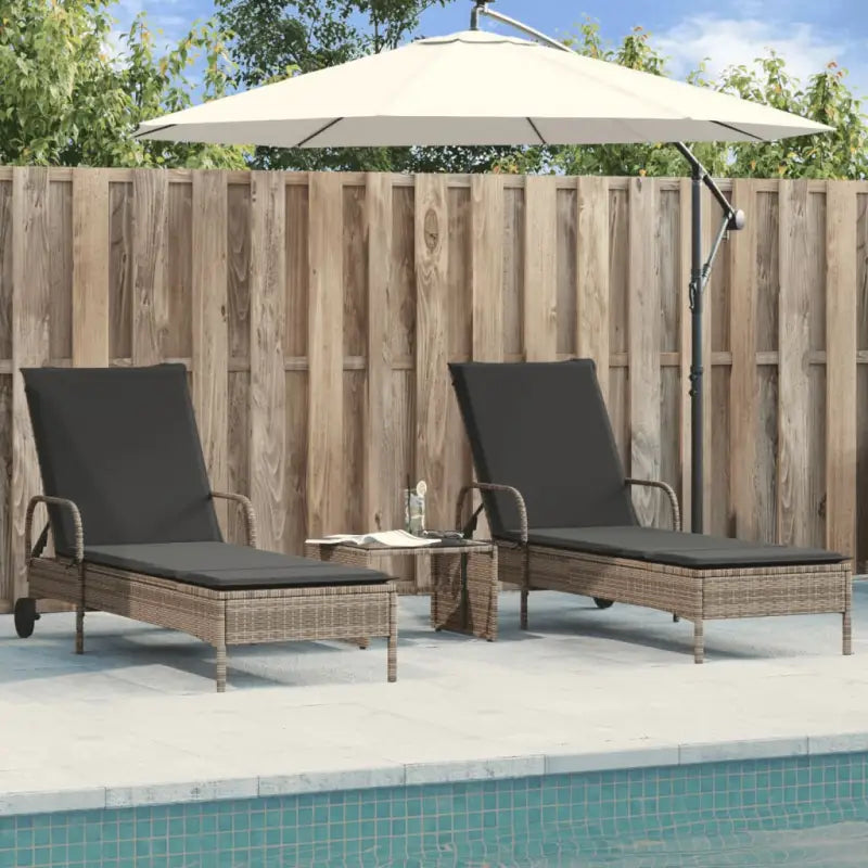 Ligstoelen van poly rattan voor een comfortabele zitervaring