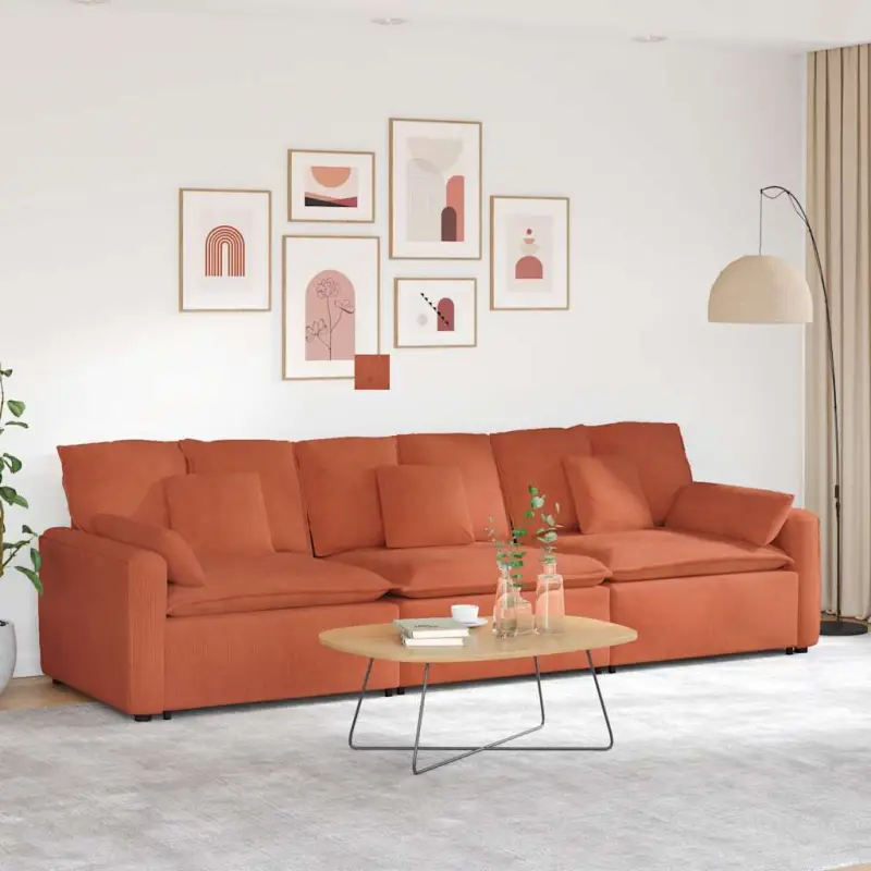 Modulaire bank in rood oranje met totale afmetingen voor elke woonruimte