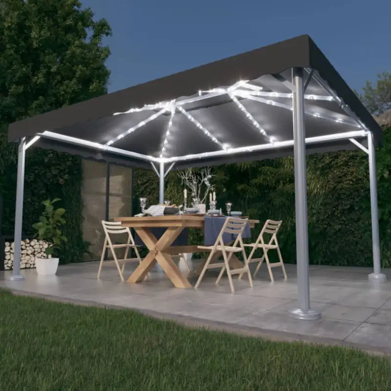 Partytenten met Oxford stof voor elegante buitenactiviteiten