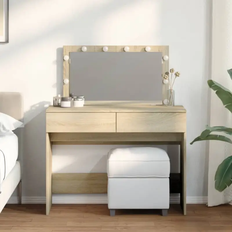Slaapkamerkaptafel in bewerkt hout met cosmetica binnen handbereik