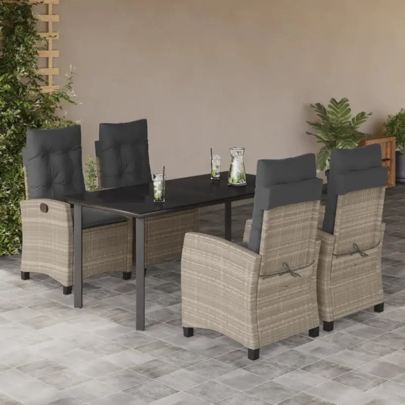 Tuinstoelen en tafel met poly rattan en gemakkelijk schoon glas