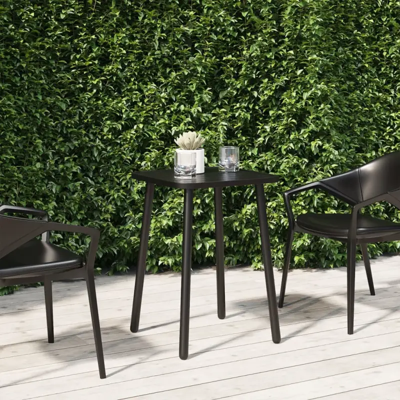 Tuintafel met gelat ontwerp en stabiel frame voor moderne tuinen